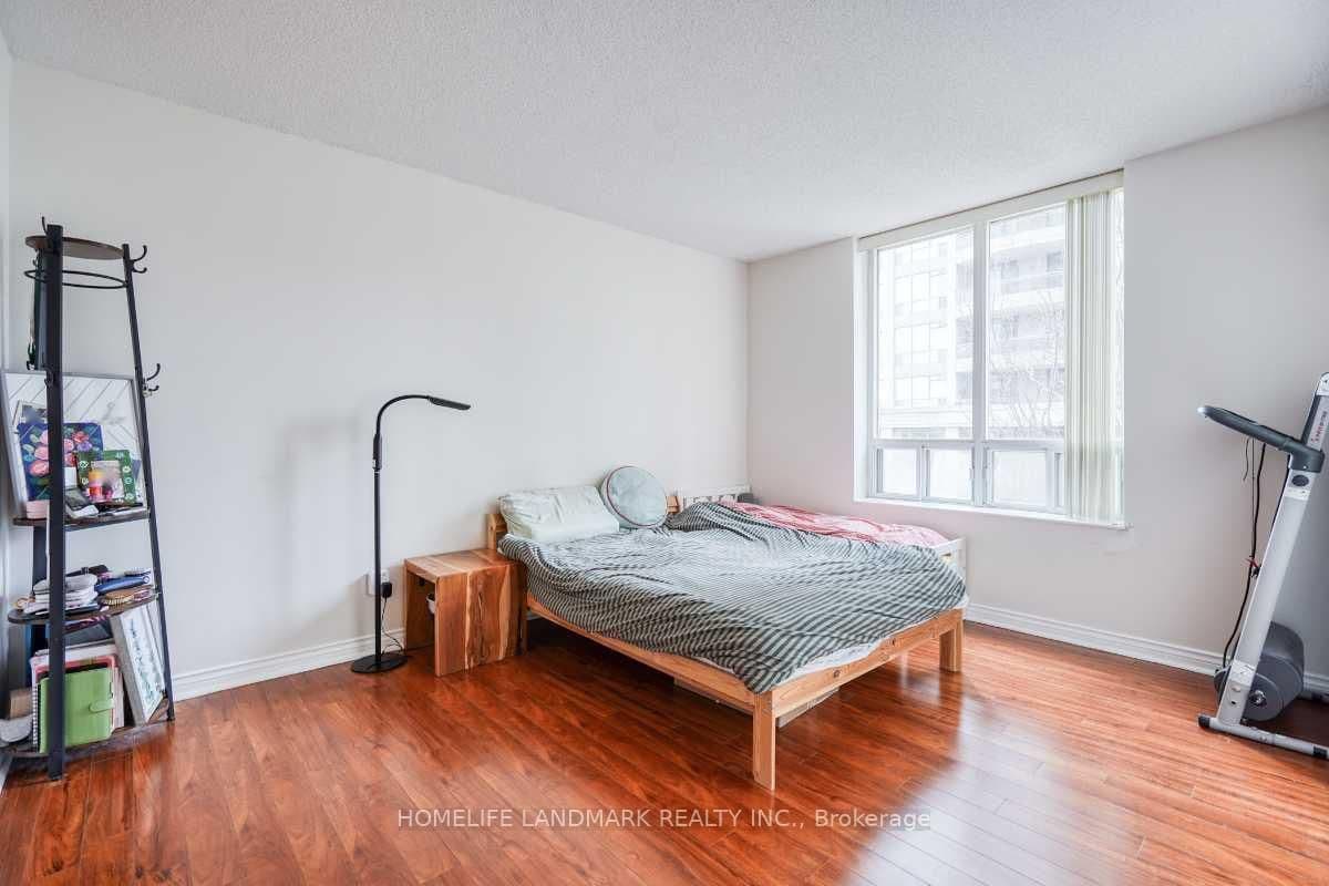 260 Doris Avenue, Unit 302 thumbnail 9