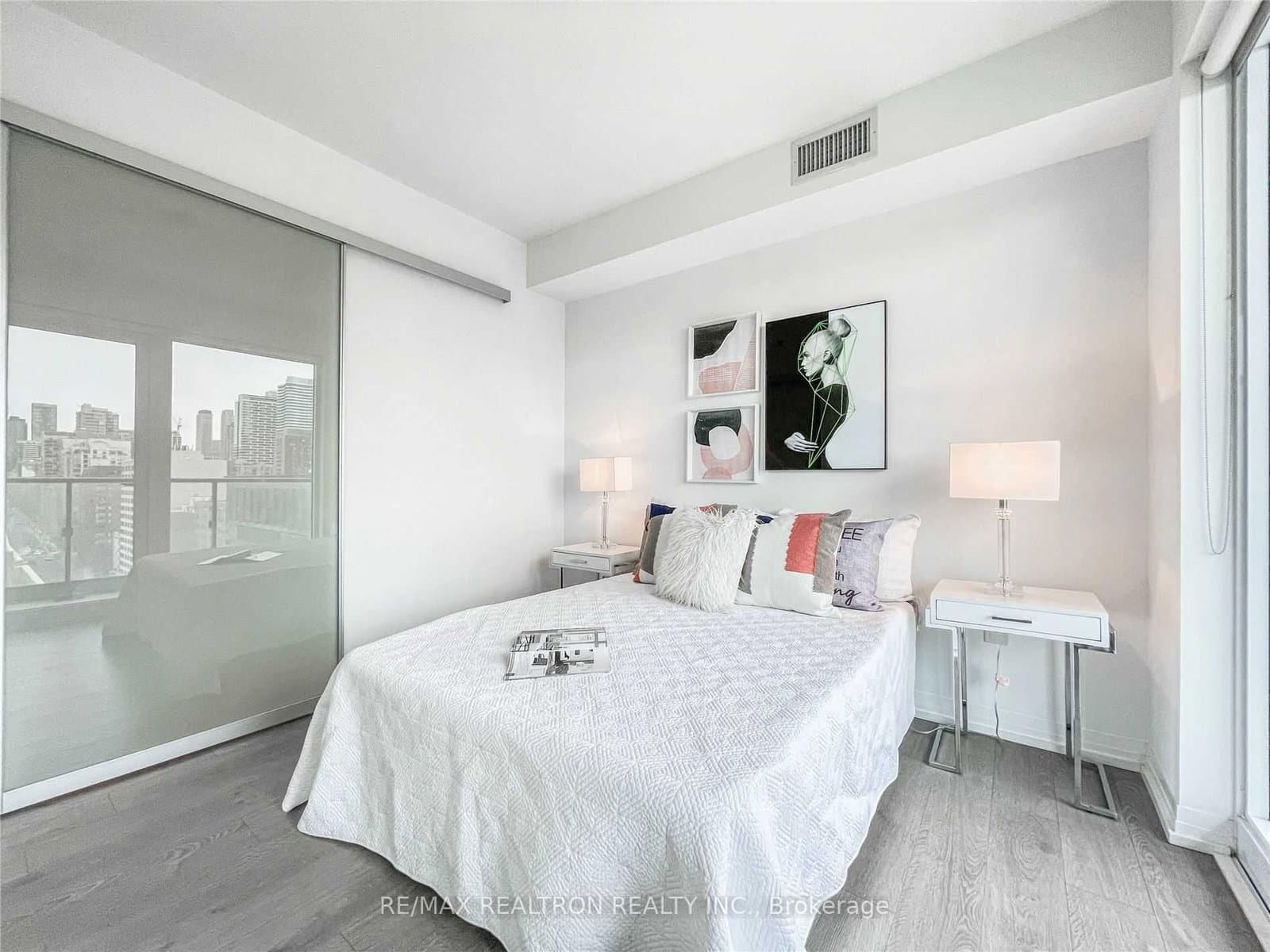 251 Jarvis Street, Unit 1430 thumbnail 10