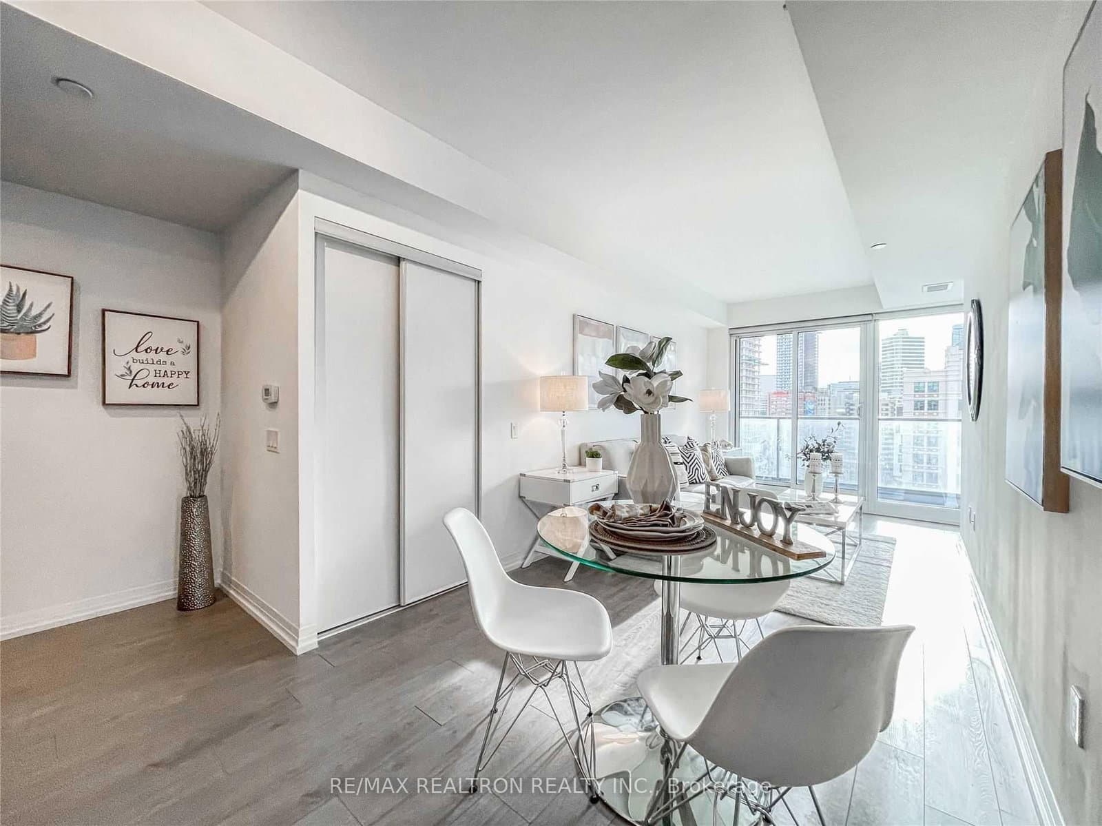 251 Jarvis Street, Unit 1430 thumbnail 4