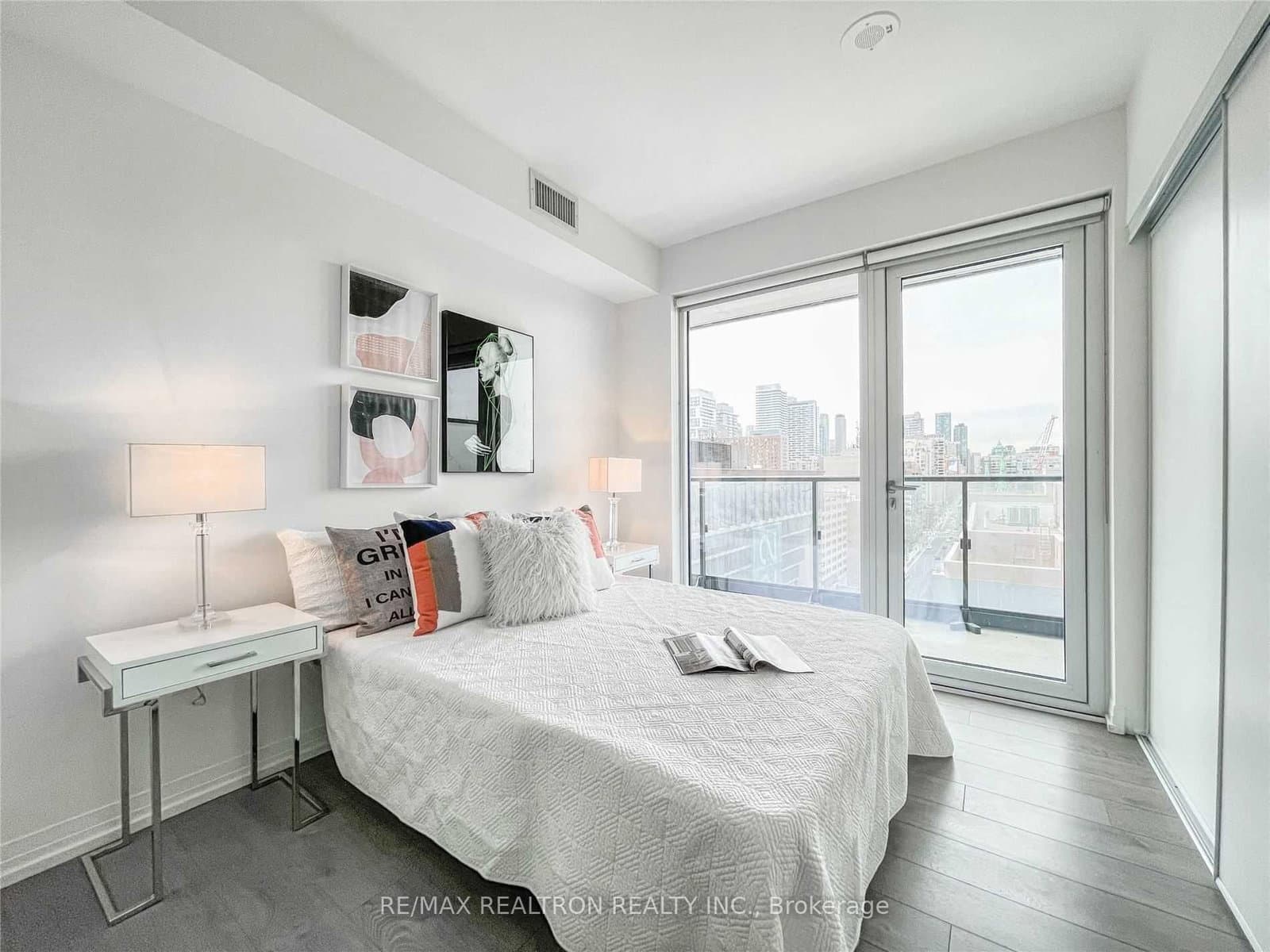 251 Jarvis Street, Unit 1430 thumbnail 8