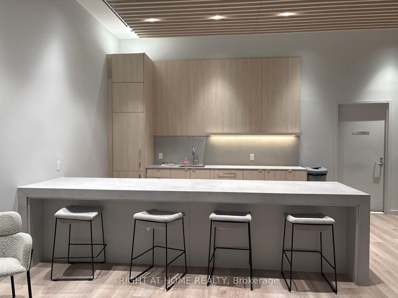 181 Sheppard Avenue E, Unit 604 thumbnail 13