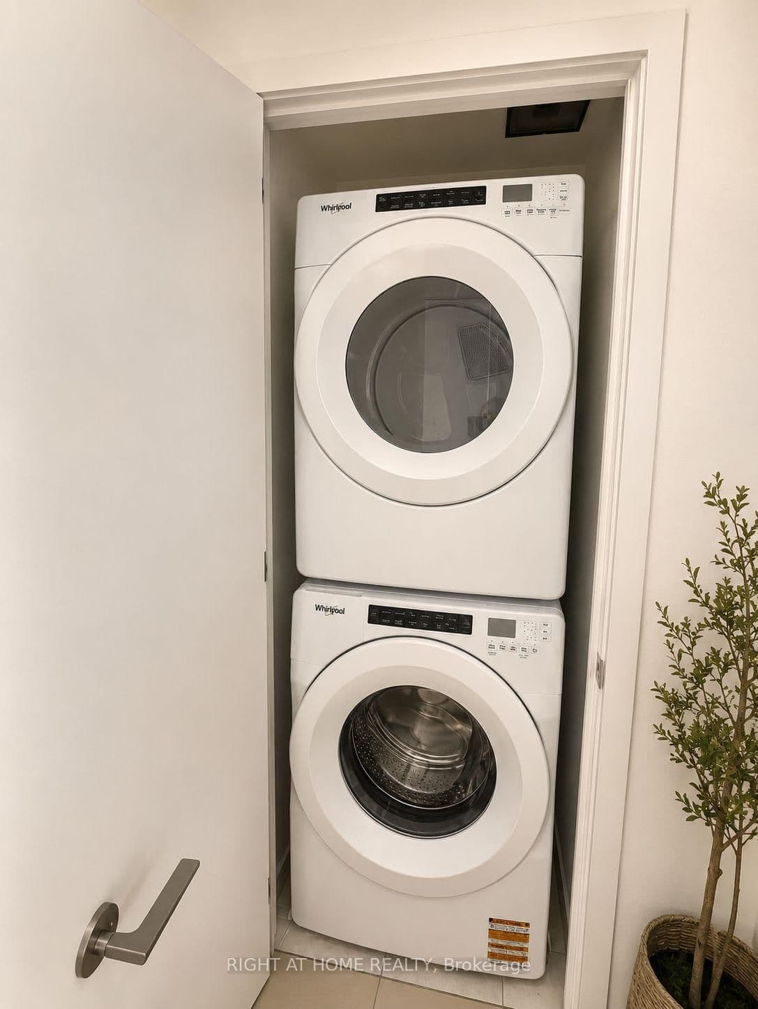181 Sheppard Avenue E, Unit 604 thumbnail 8