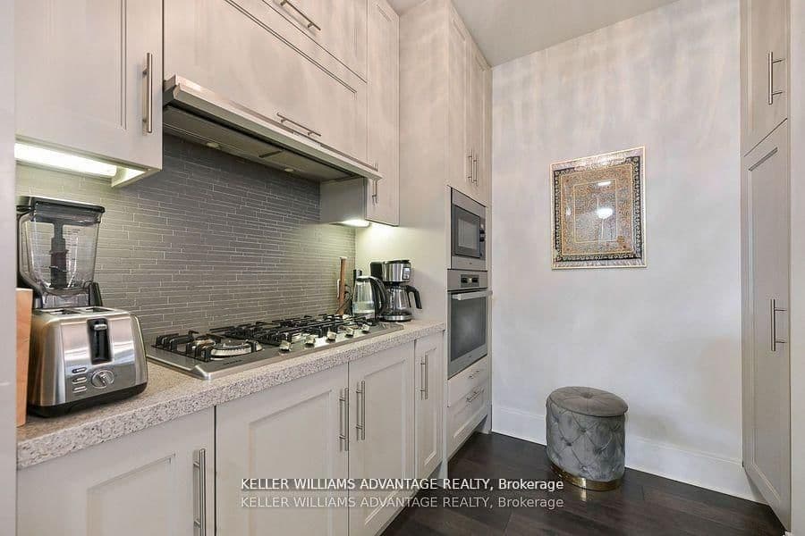 29 Queens Quay E, Unit 616 thumbnail 17