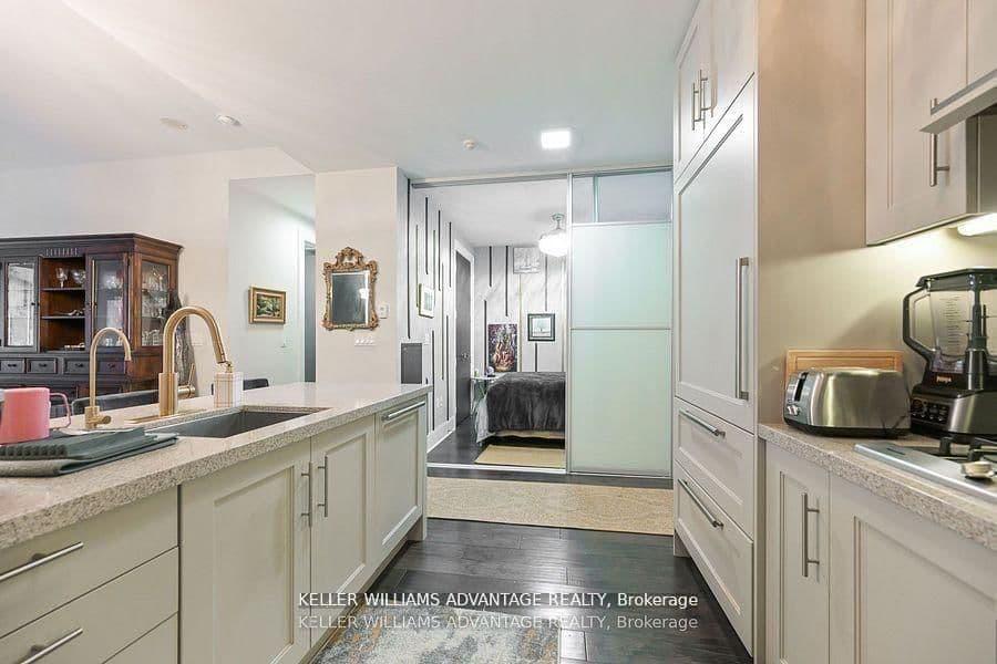 29 Queens Quay E, Unit 616 thumbnail 18