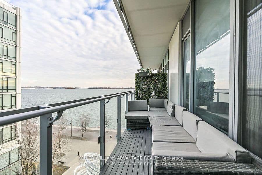 29 Queens Quay E, Unit 616 thumbnail 7