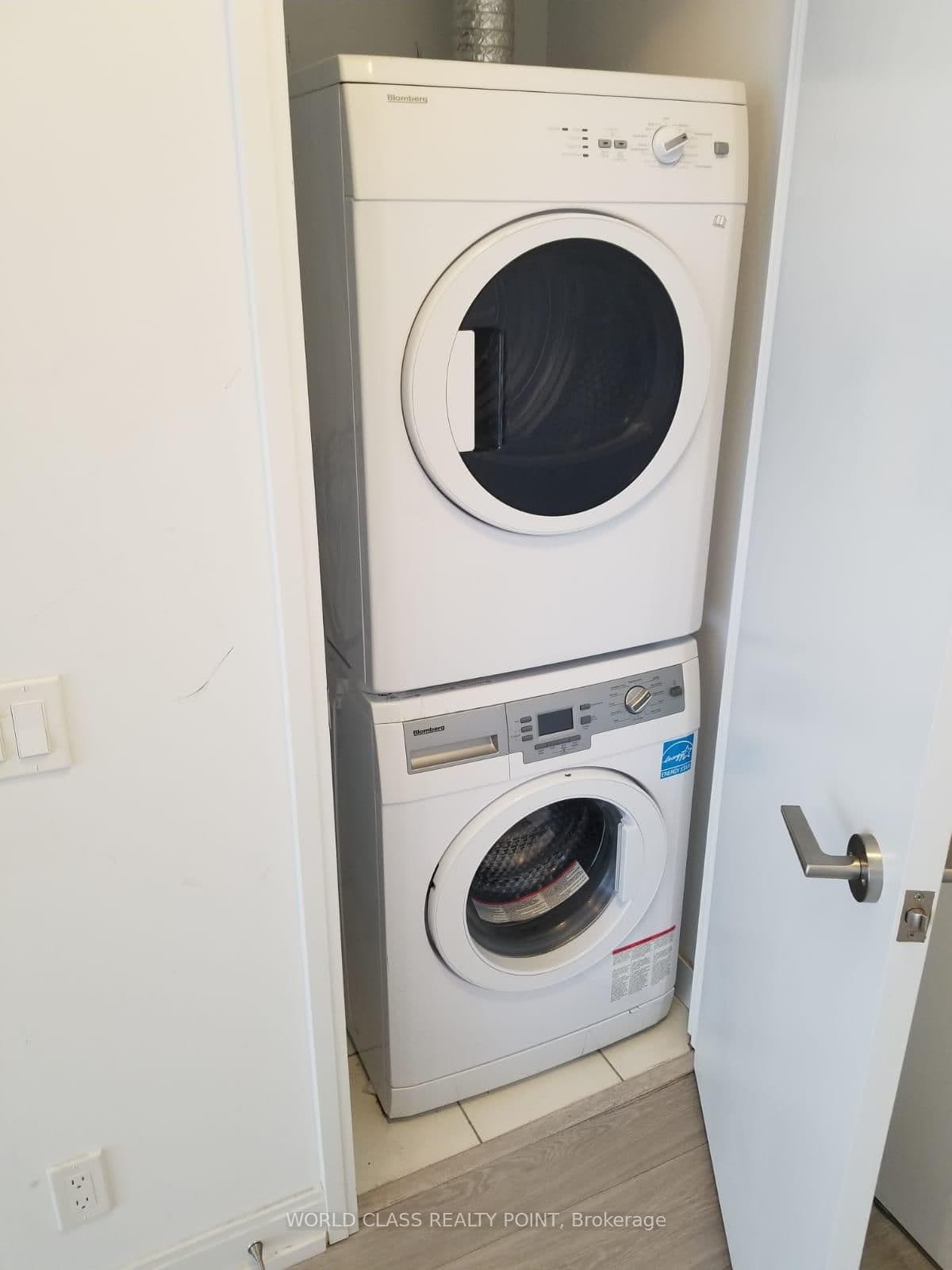 181 Dundas Street E, Unit 4702 thumbnail 13