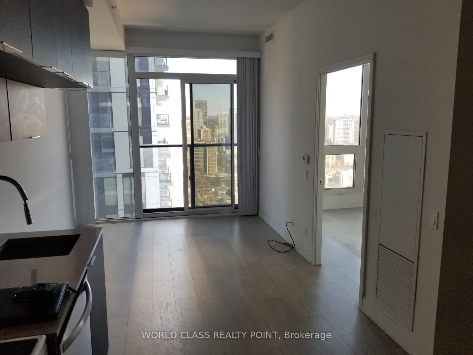 181 Dundas Street E, Unit 4702 thumbnail 4