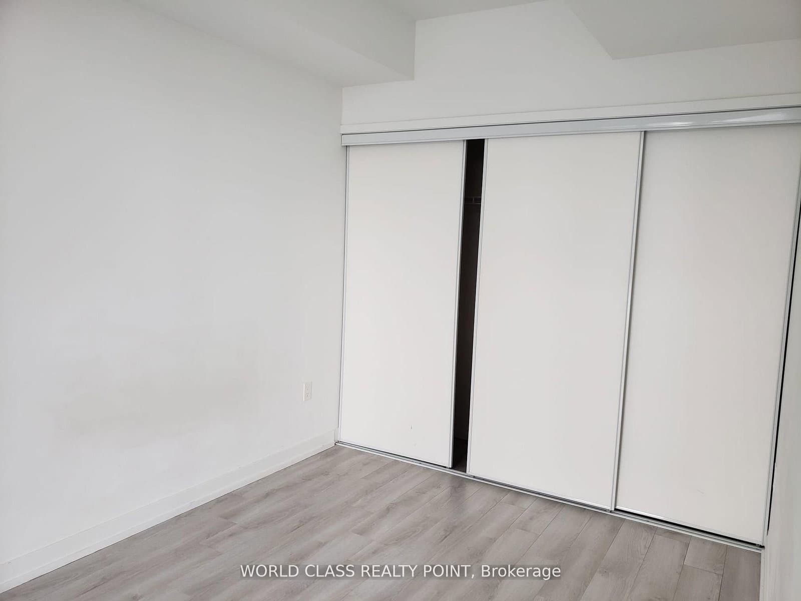 33 Helendale Avenue, Unit 1404 thumbnail 13