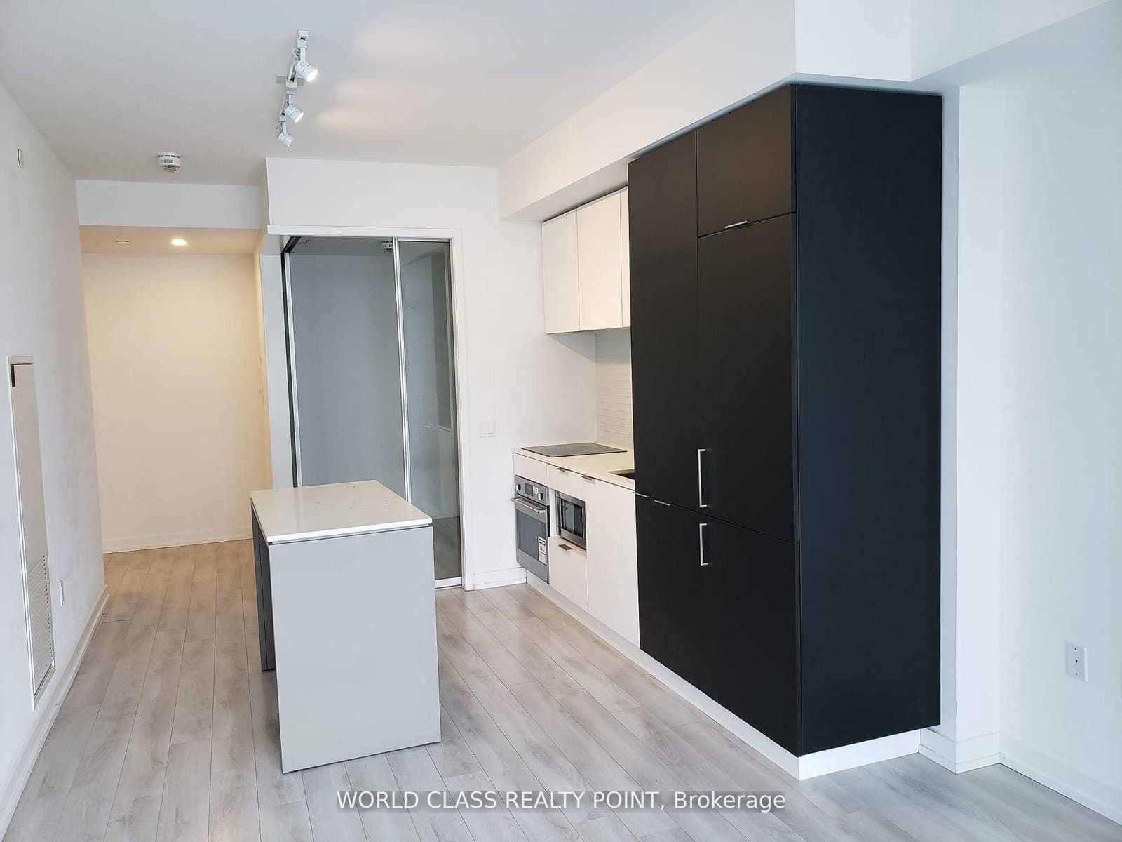 33 Helendale Avenue, Unit 1404 thumbnail 2
