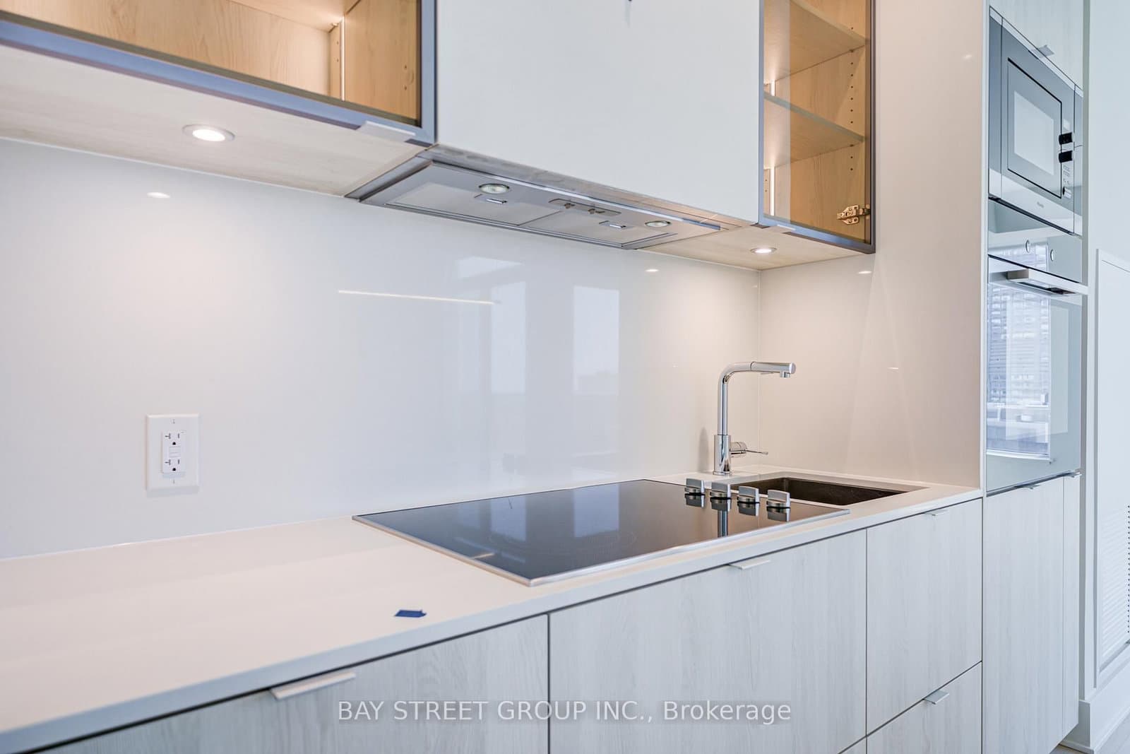11 Yorkville Avenue, Unit 2312 thumbnail 19
