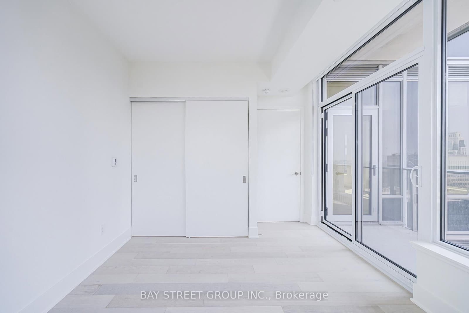 11 Yorkville Avenue, Unit 2312 thumbnail 33