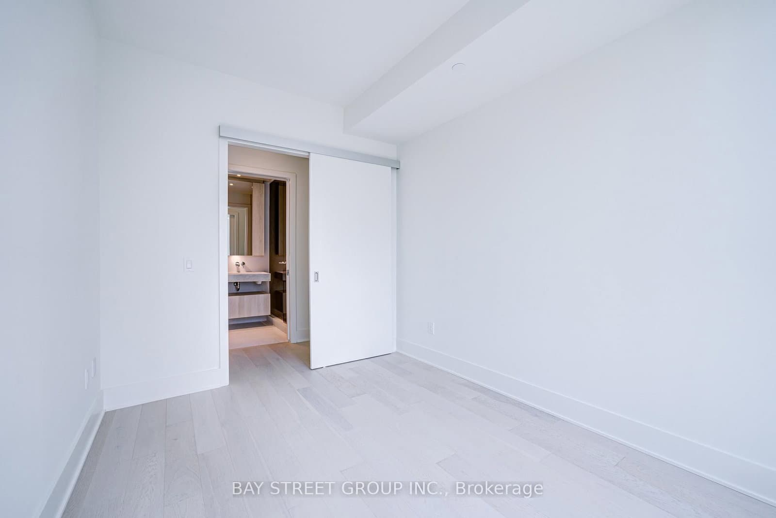 11 Yorkville Avenue, Unit 2312 thumbnail 36