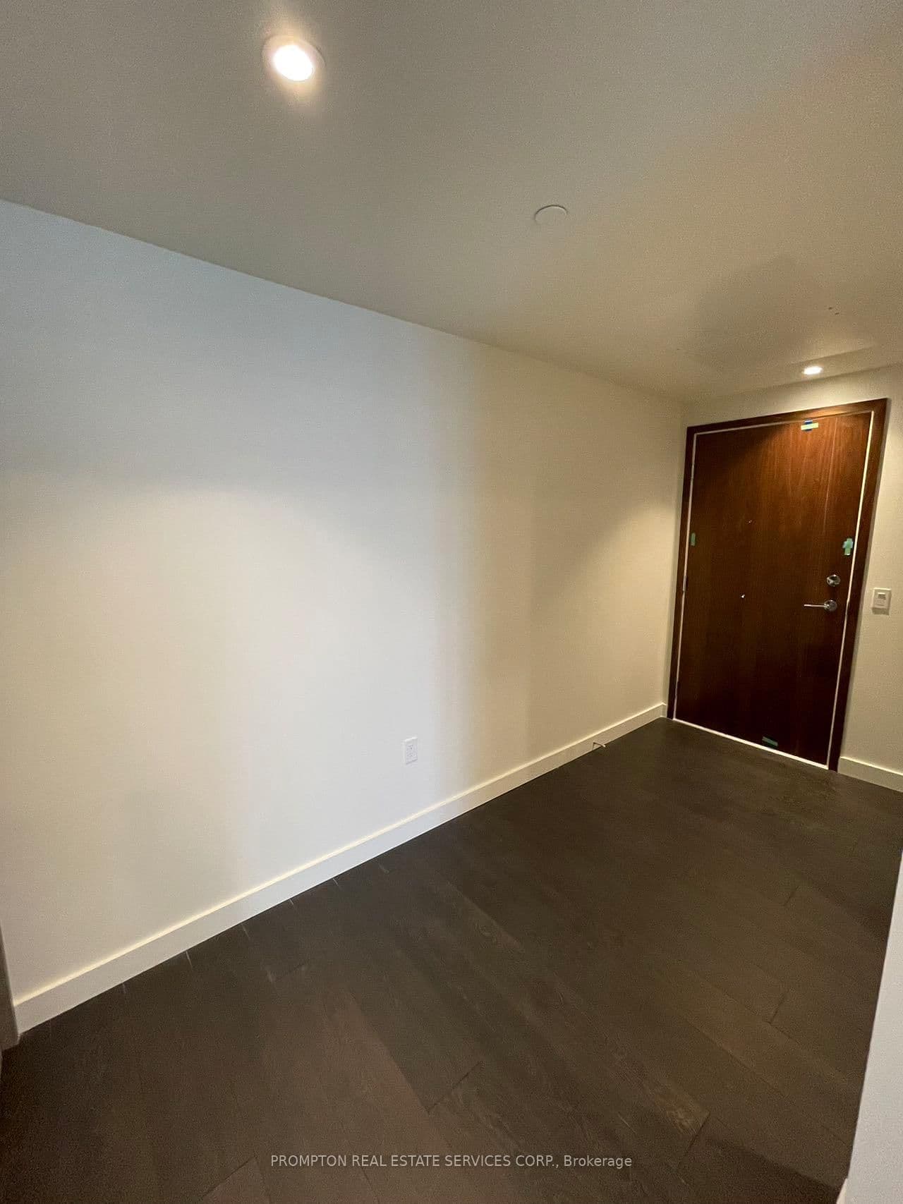 85 McMahon Drive, Unit 2015 thumbnail 15