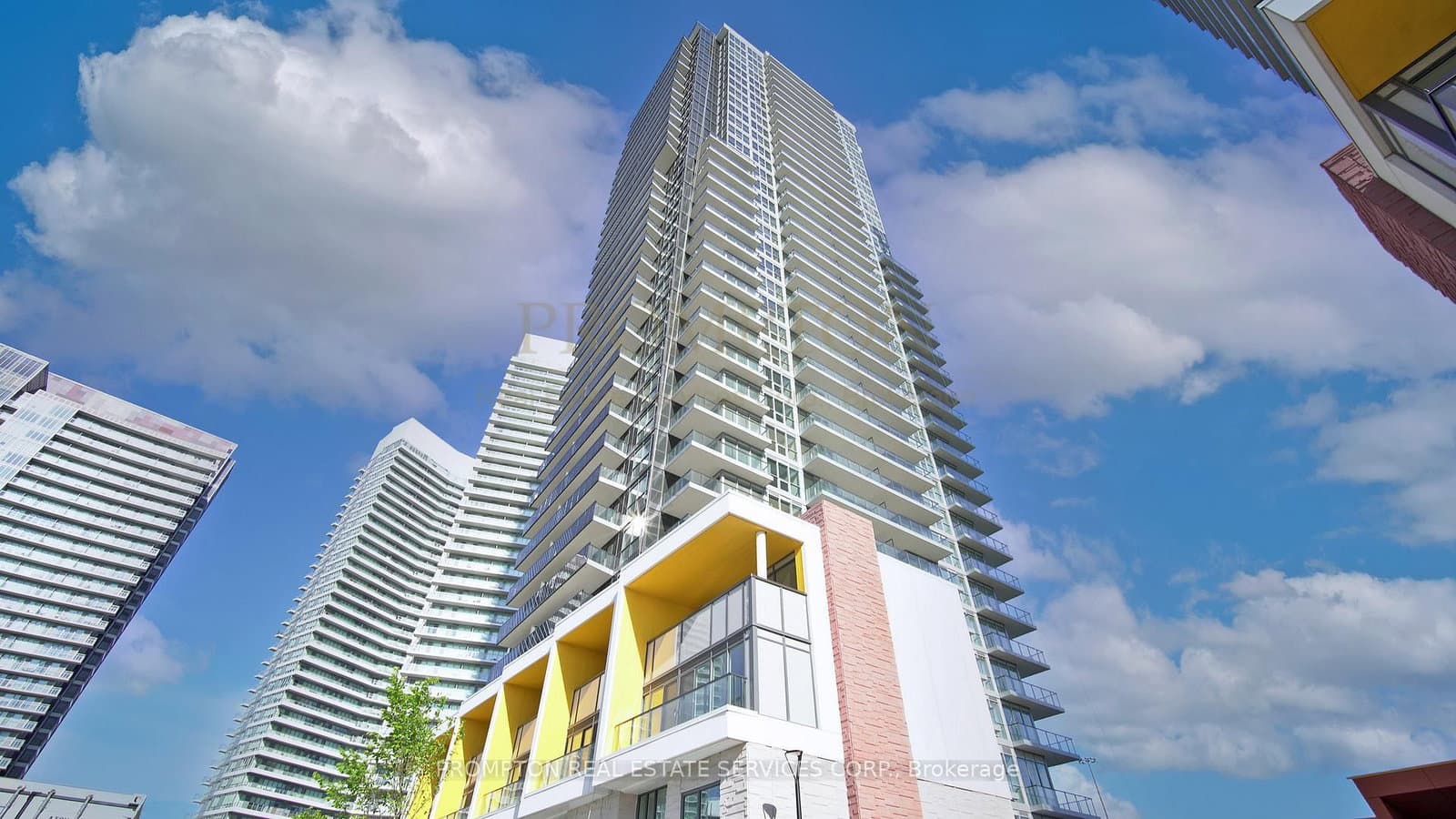 85 McMahon Drive, Unit 2015 thumbnail 5