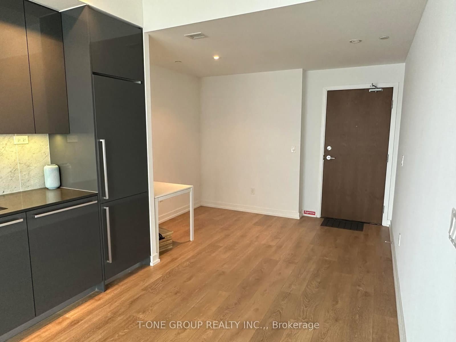 115 Mcmahon Drive, Unit 1501 thumbnail 2