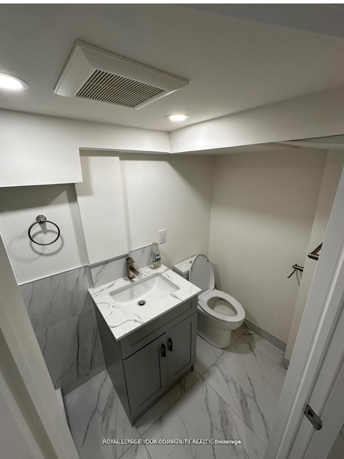 90 Bevdale Road, Unit Bsmt thumbnail 14