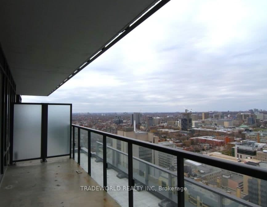 488 University Avenue, Unit 2101 thumbnail 18