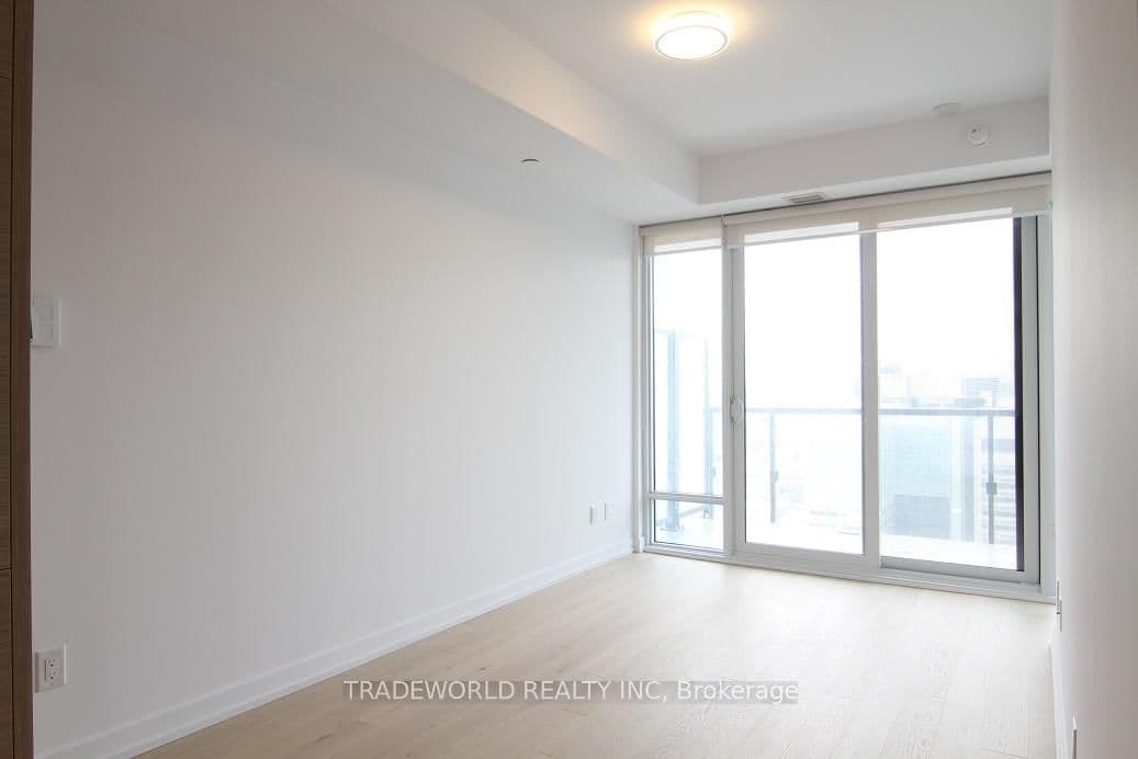 488 University Avenue, Unit 2101 thumbnail 3