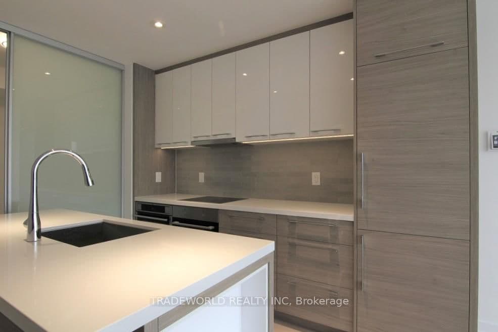 488 University Avenue, Unit 2101 thumbnail 6