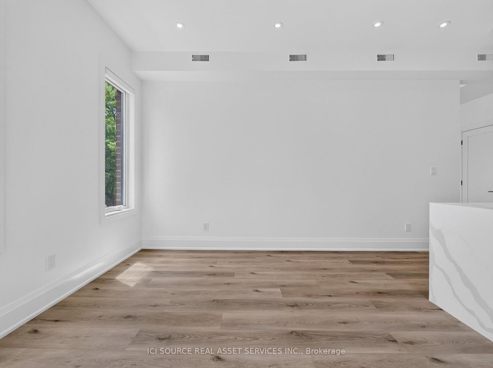 28 Norcross Road, Unit Unit 2 thumbnail 9
