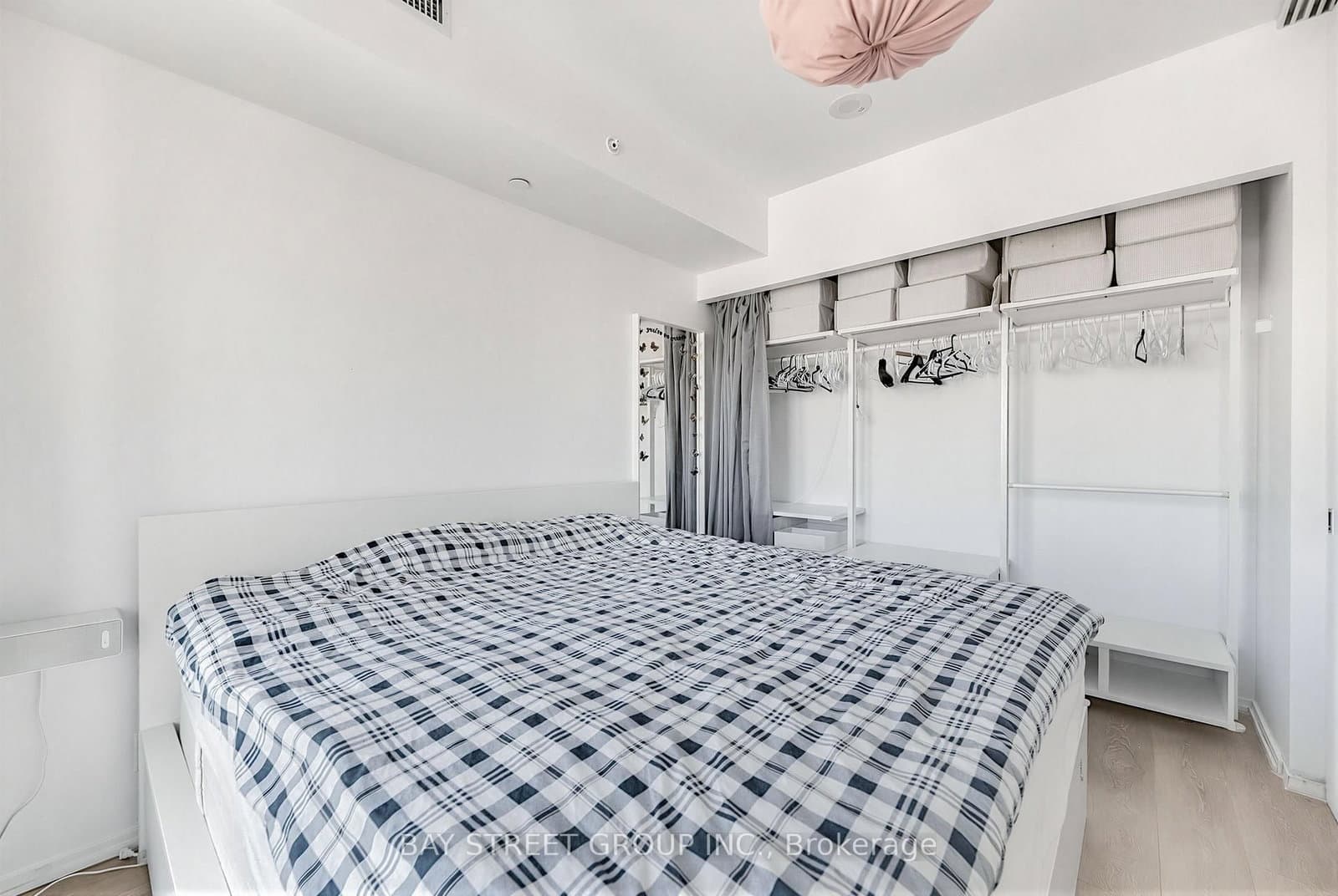 125 Peter Street, Unit 1803 thumbnail 20