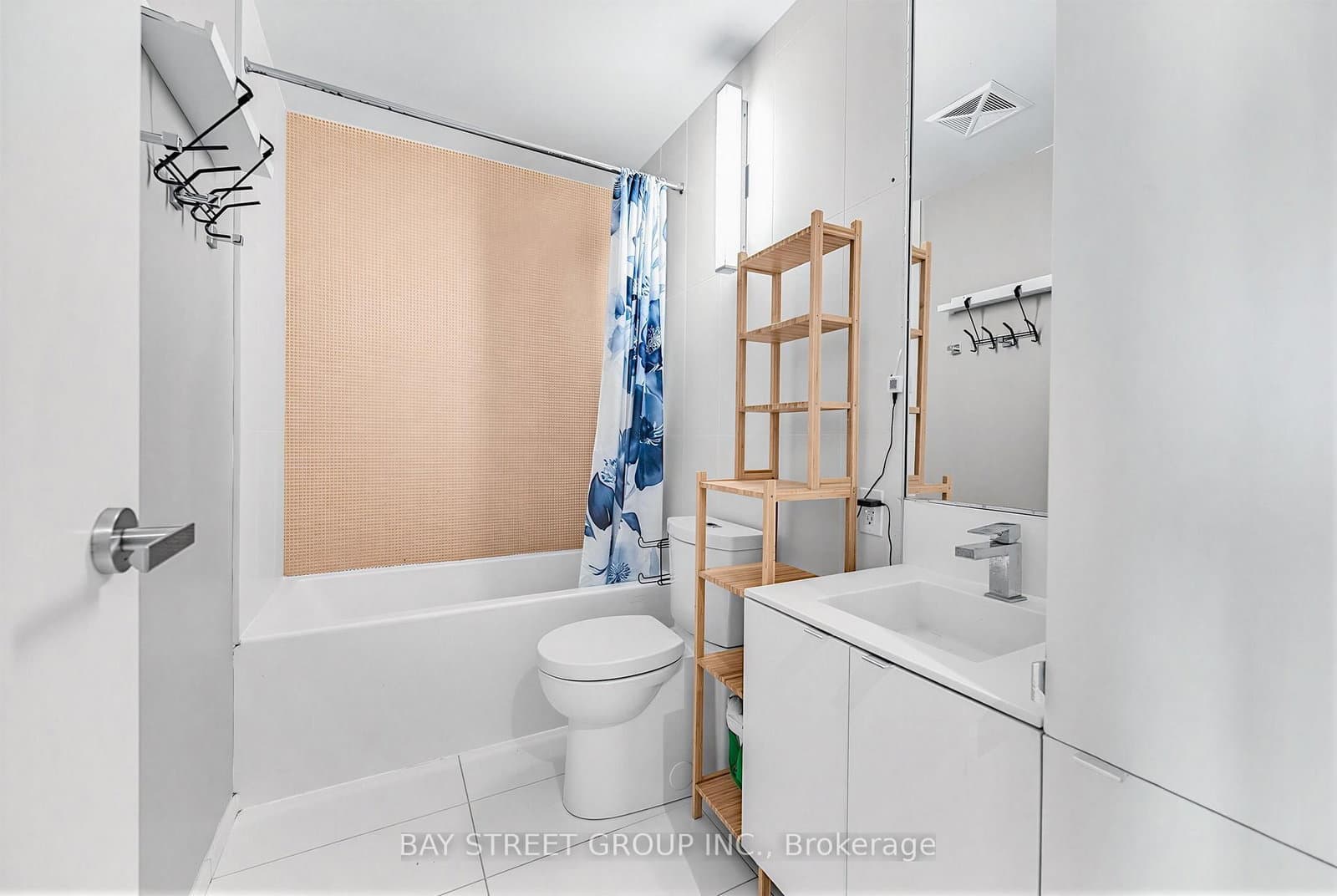 125 Peter Street, Unit 1803 thumbnail 23