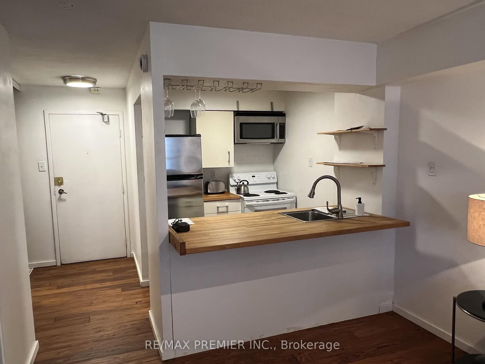 80 St Patrick Street, Unit 718 thumbnail 3
