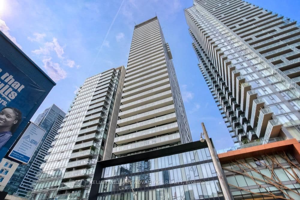 28 Wellesley Street E, Unit 603
