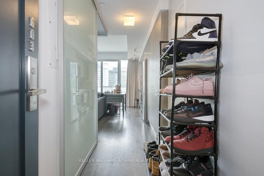 28 Wellesley Street E, Unit 603 thumbnail 4