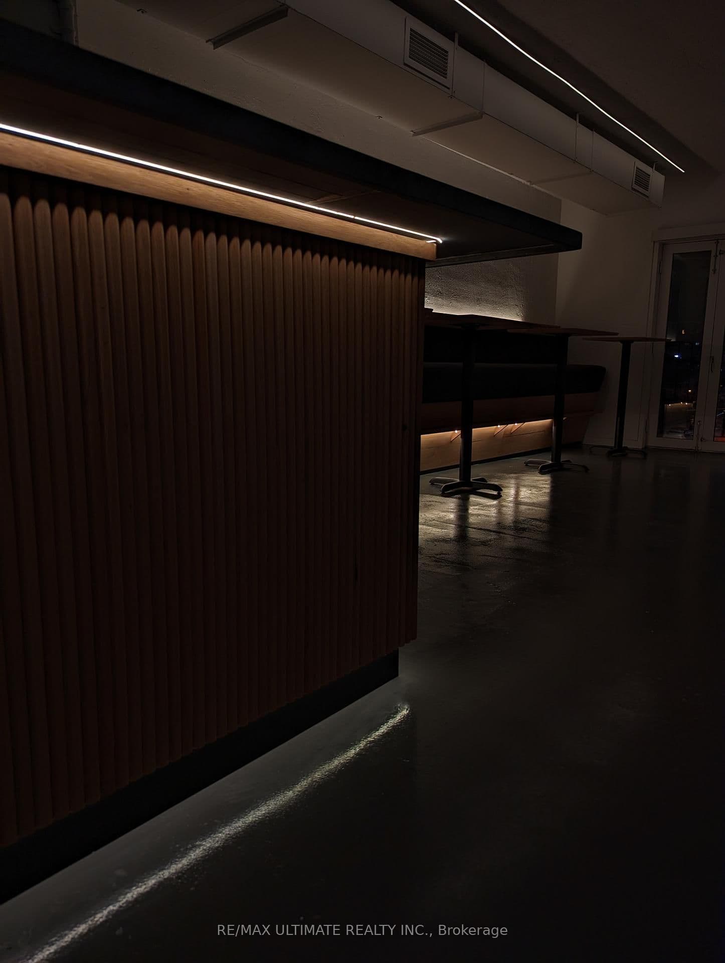 300 King Street E thumbnail 17
