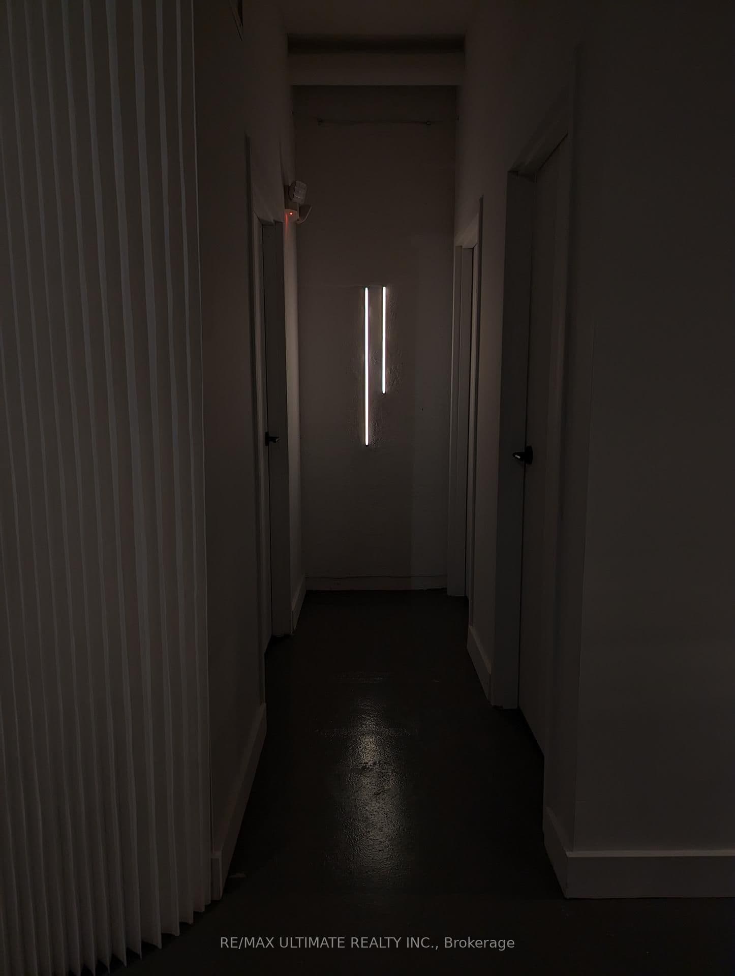 300 King Street E thumbnail 19
