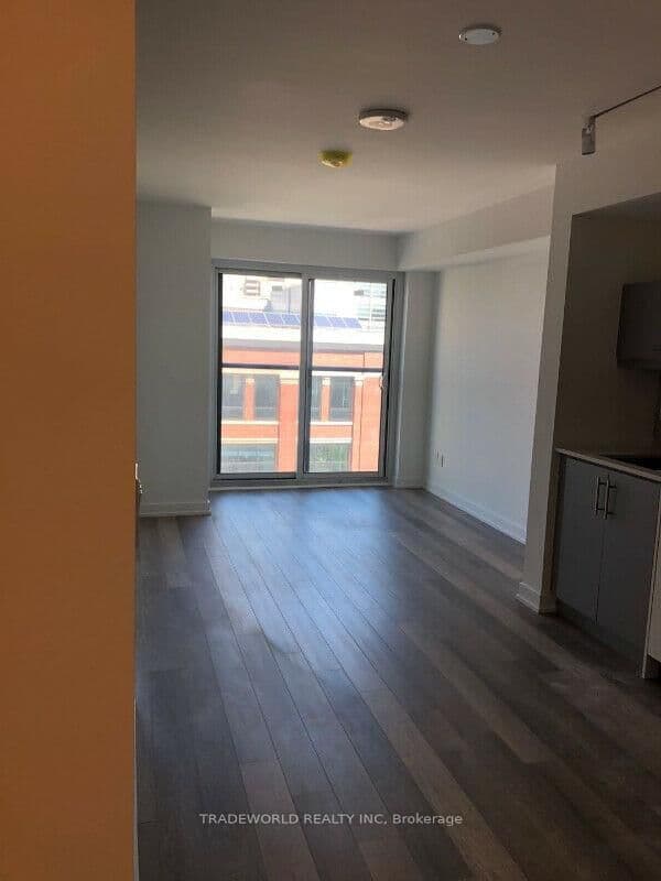 181 Huron Street, Unit 707 thumbnail 3