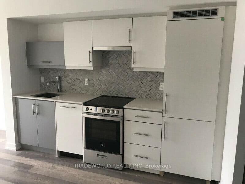 181 Huron Street, Unit 707 thumbnail 4