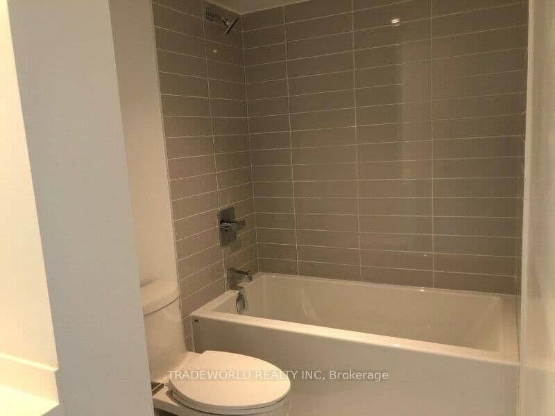 181 Huron Street, Unit 707 thumbnail 9