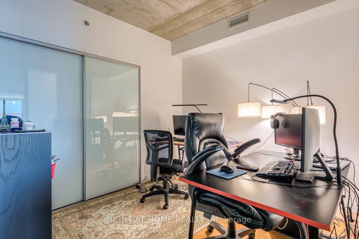 20 Minowan Miikan Lane, Unit 419 thumbnail 17