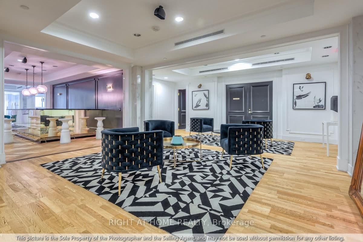 20 Minowan Miikan Lane, Unit 419 thumbnail 25