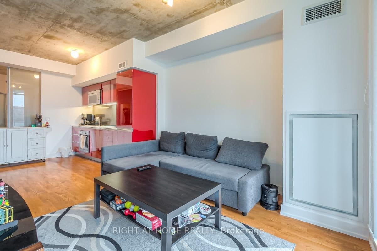 20 Minowan Miikan Lane, Unit 419 thumbnail 4