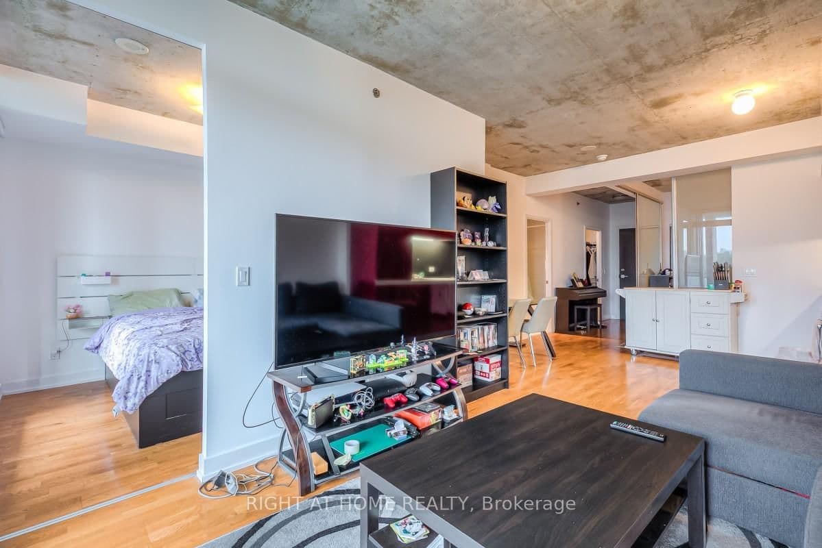 20 Minowan Miikan Lane, Unit 419 thumbnail 6