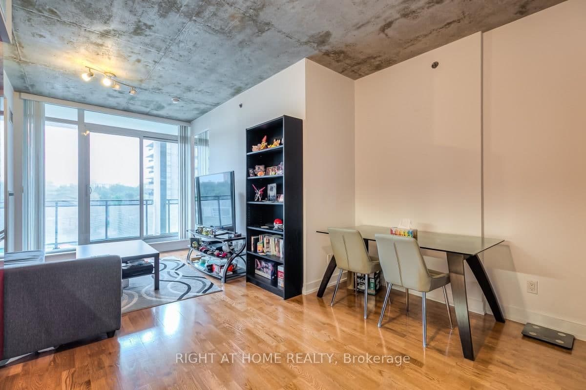 20 Minowan Miikan Lane, Unit 419 thumbnail 9