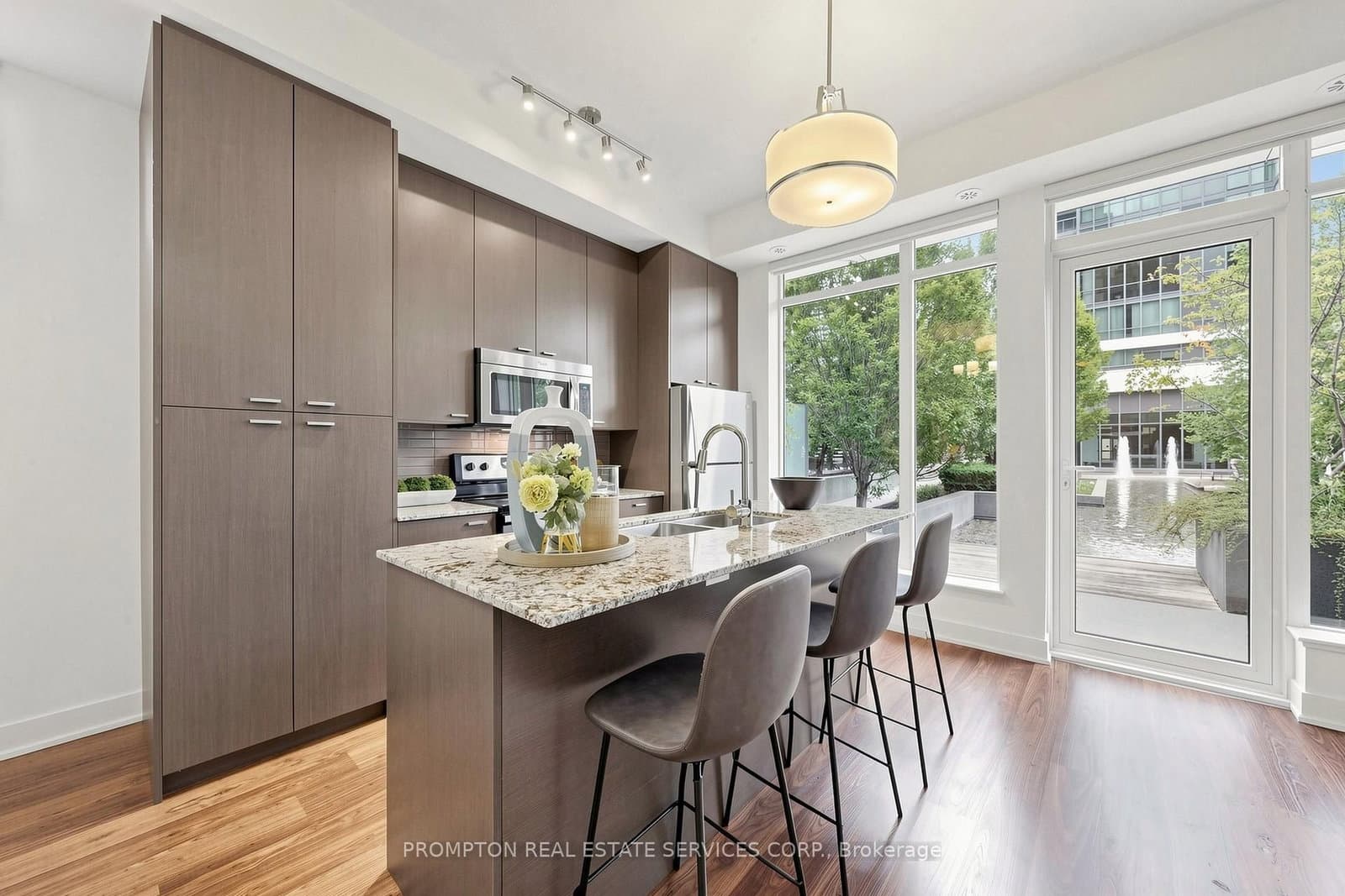 88 Sheppard Avenue E, Unit Th17 thumbnail 11