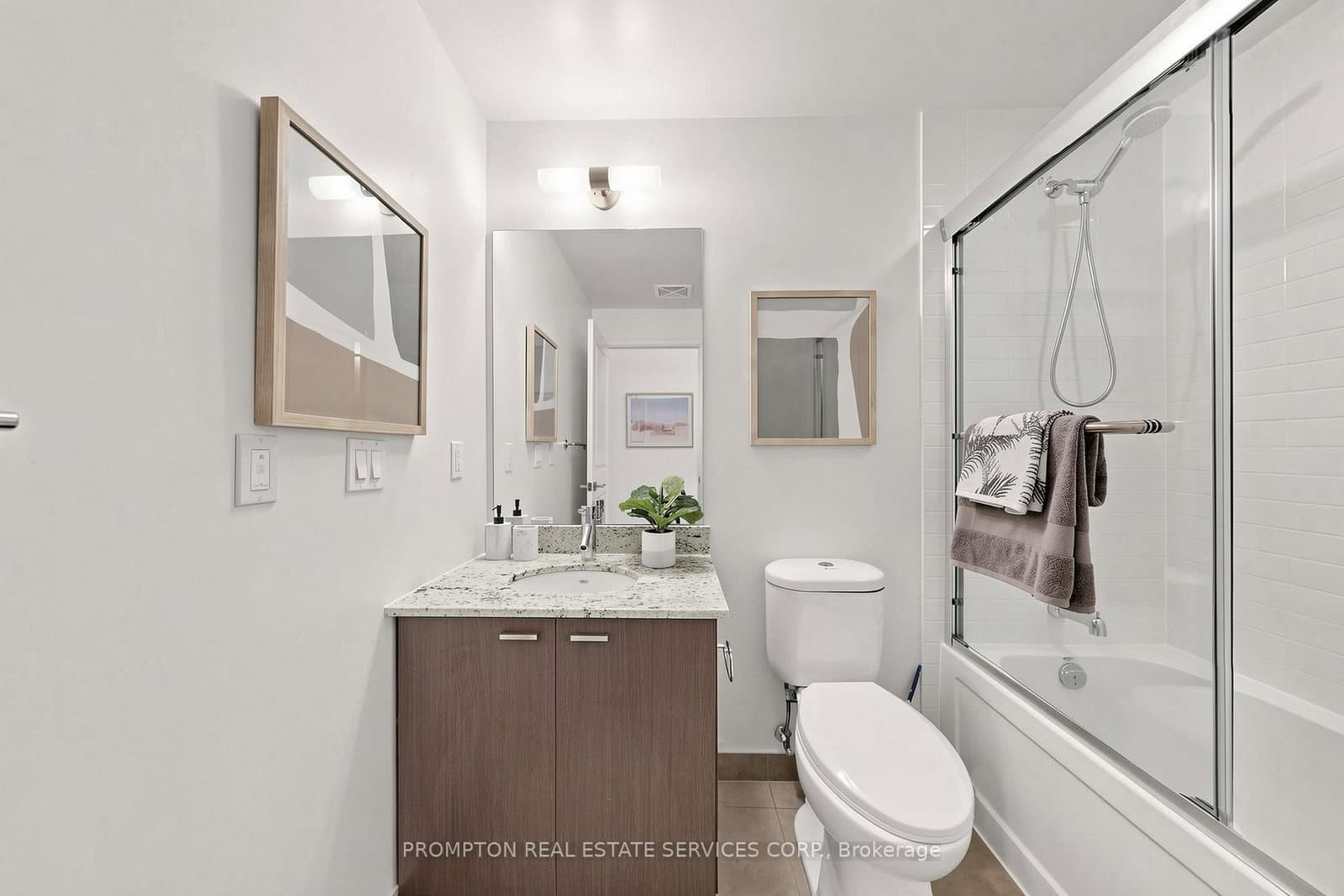88 Sheppard Avenue E, Unit Th17 thumbnail 23