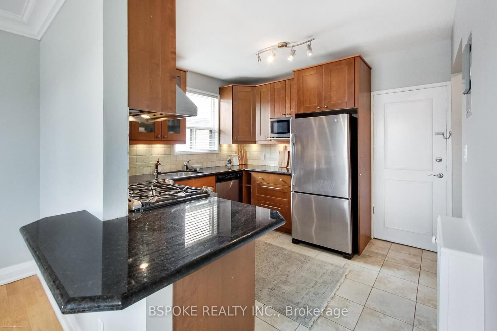 7 Warwick Avenue, Unit 3 thumbnail 11