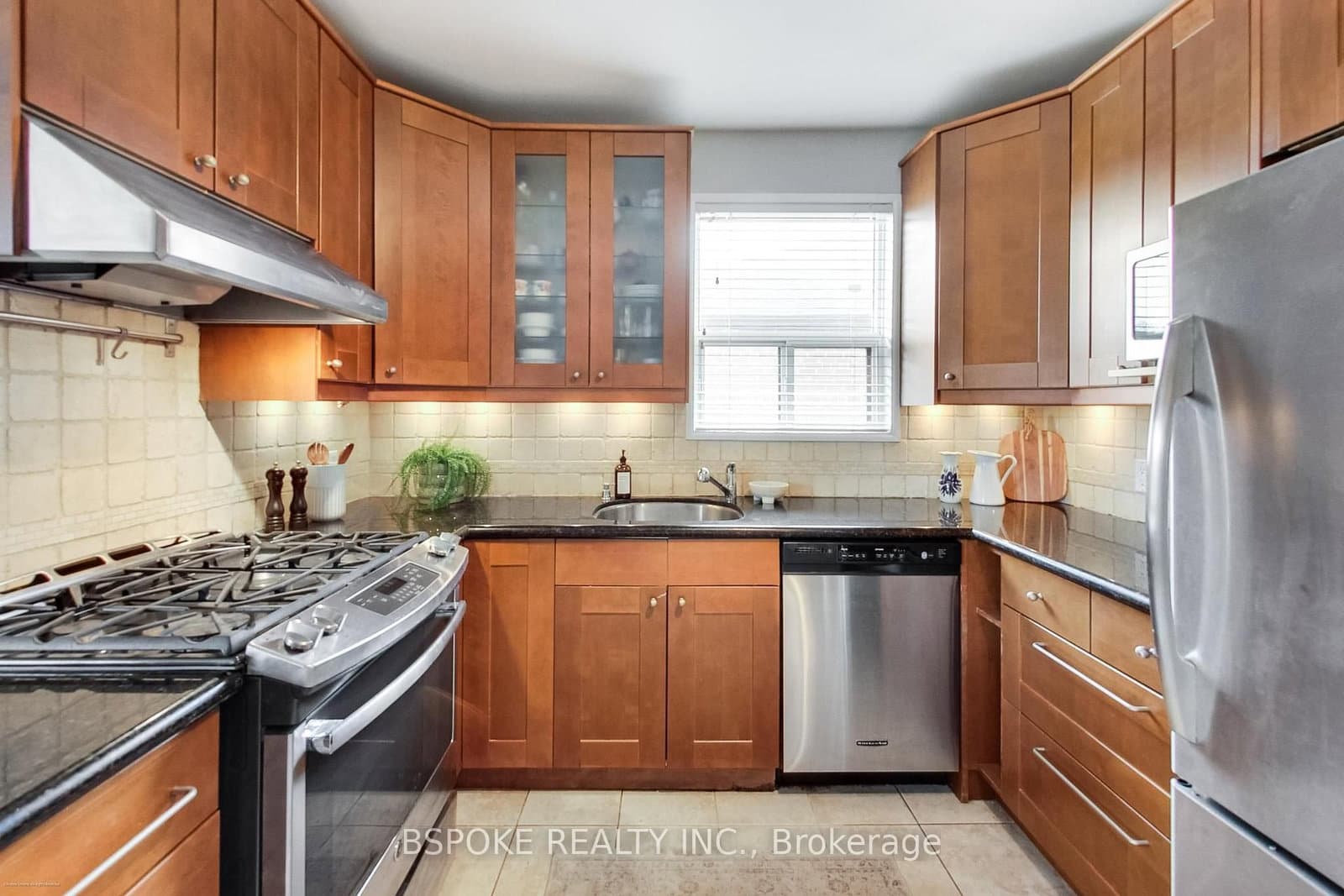 7 Warwick Avenue, Unit 3 thumbnail 9