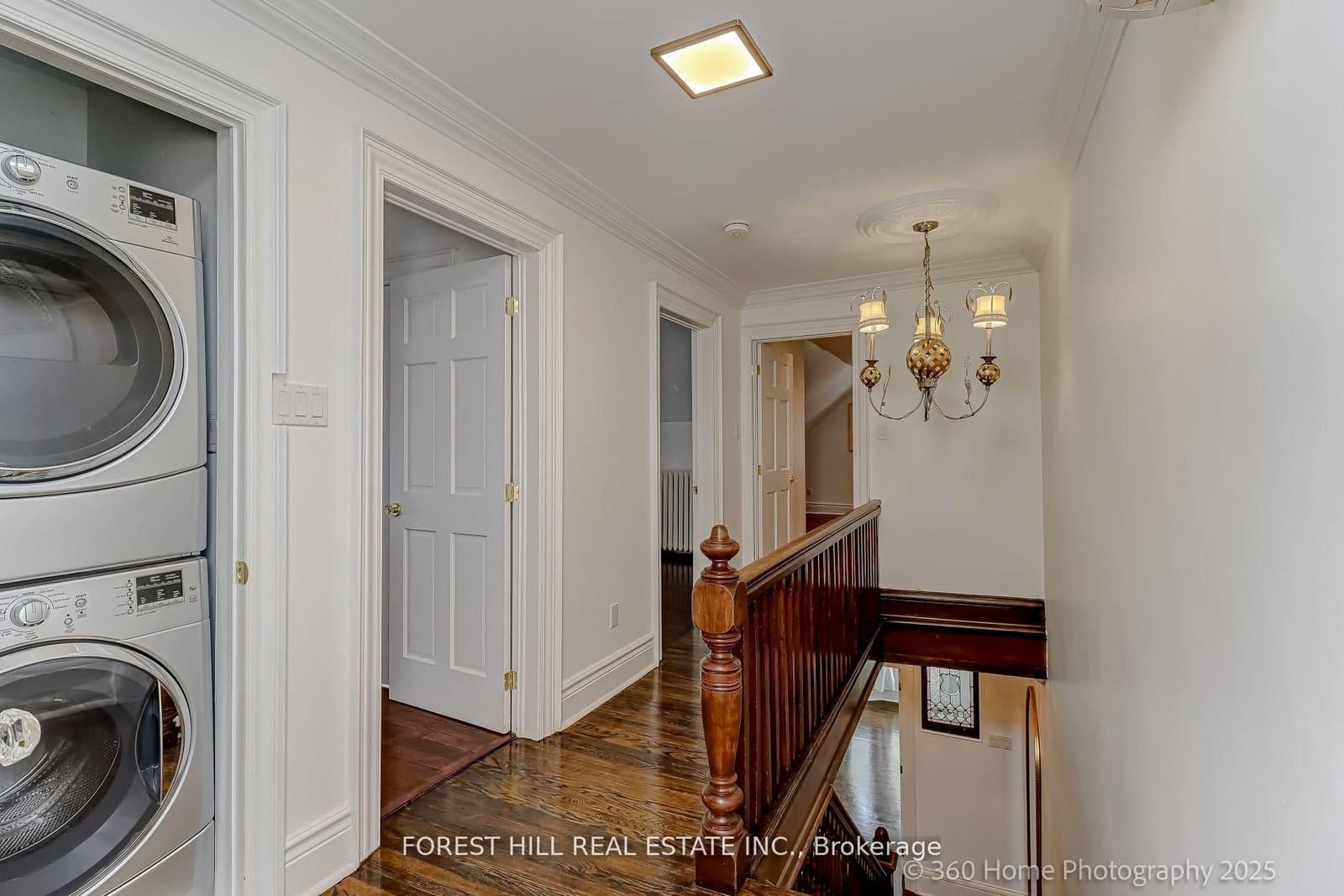 379 Huron Street thumbnail 25