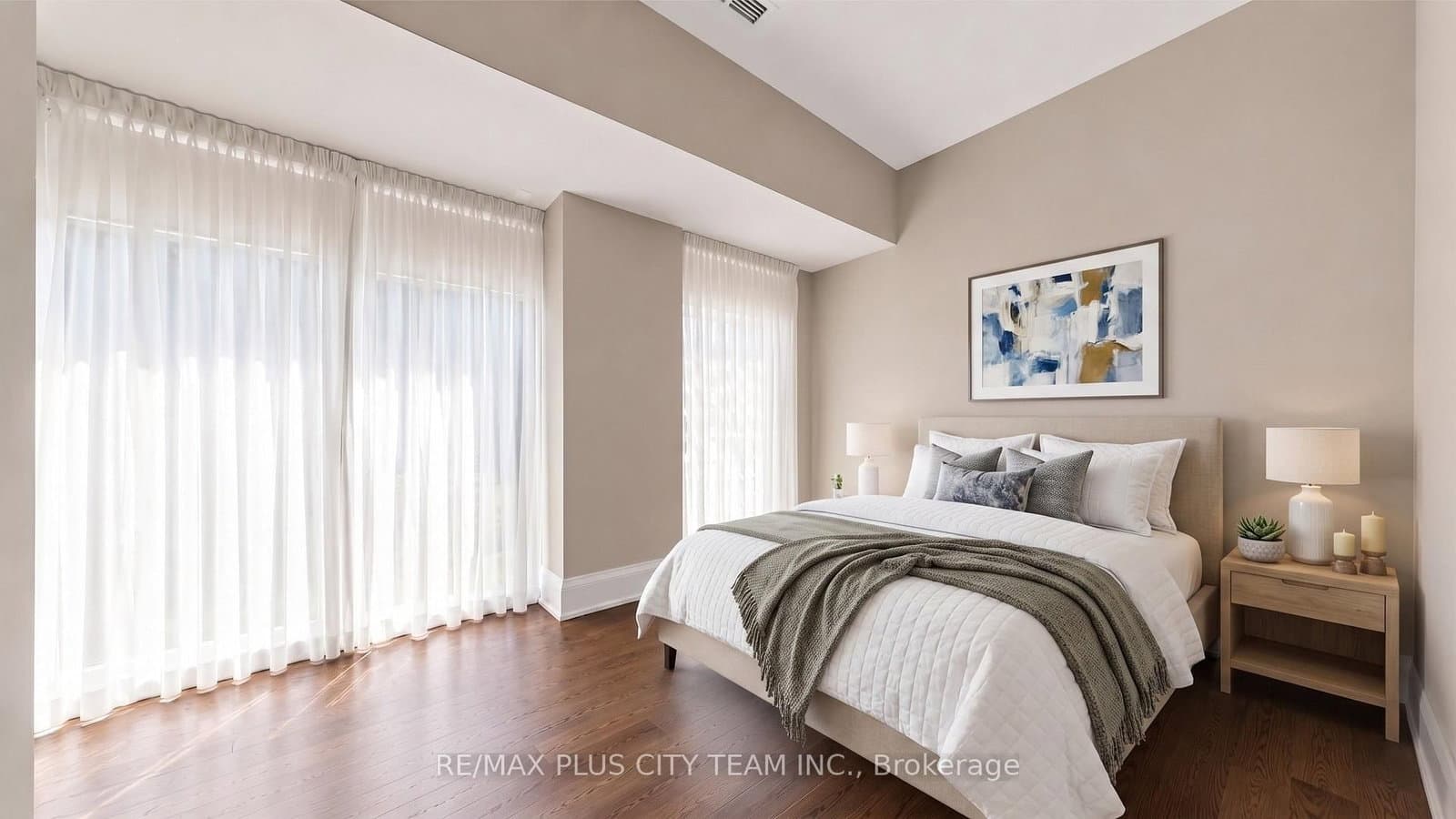 29 Queens Quay E, Unit TH122 thumbnail 13