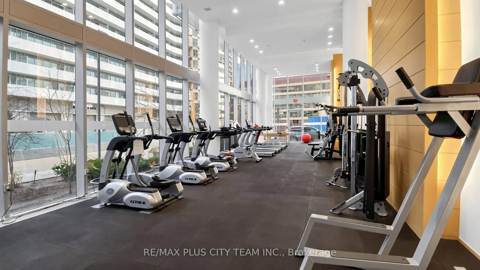 29 Queens Quay E, Unit TH122 thumbnail 20