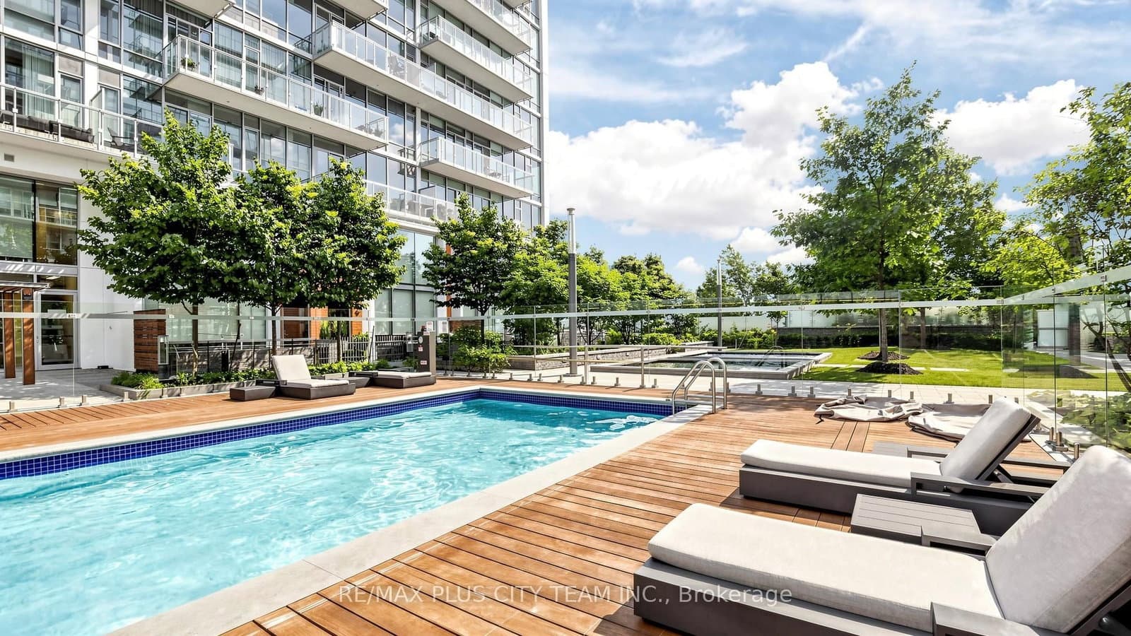 29 Queens Quay E, Unit TH122 thumbnail 27