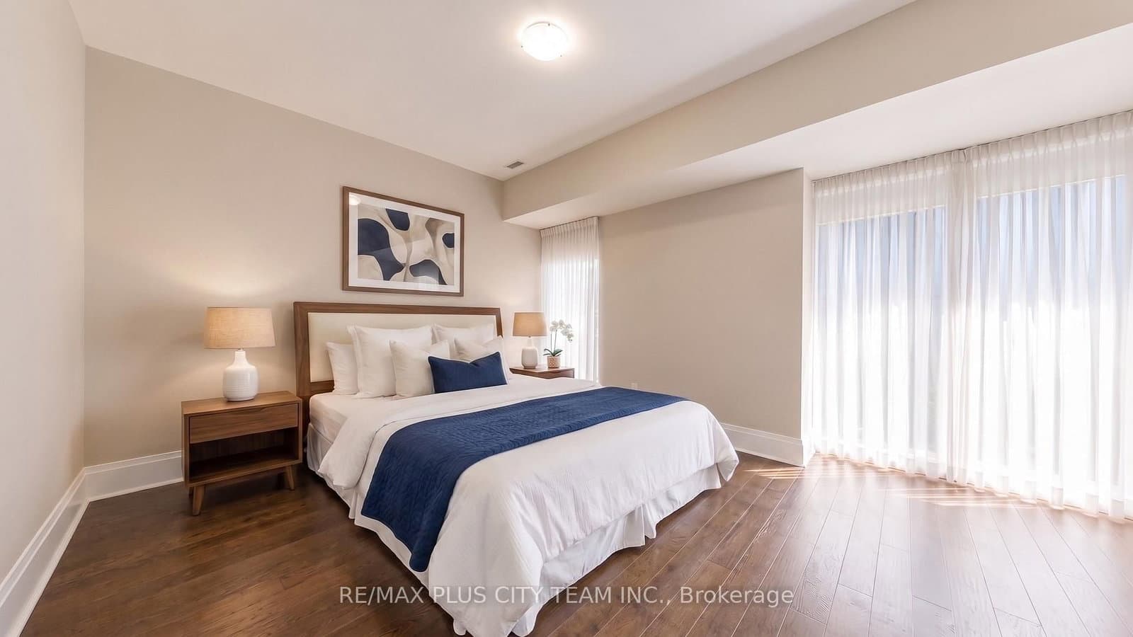 29 Queens Quay E, Unit TH122 thumbnail 9