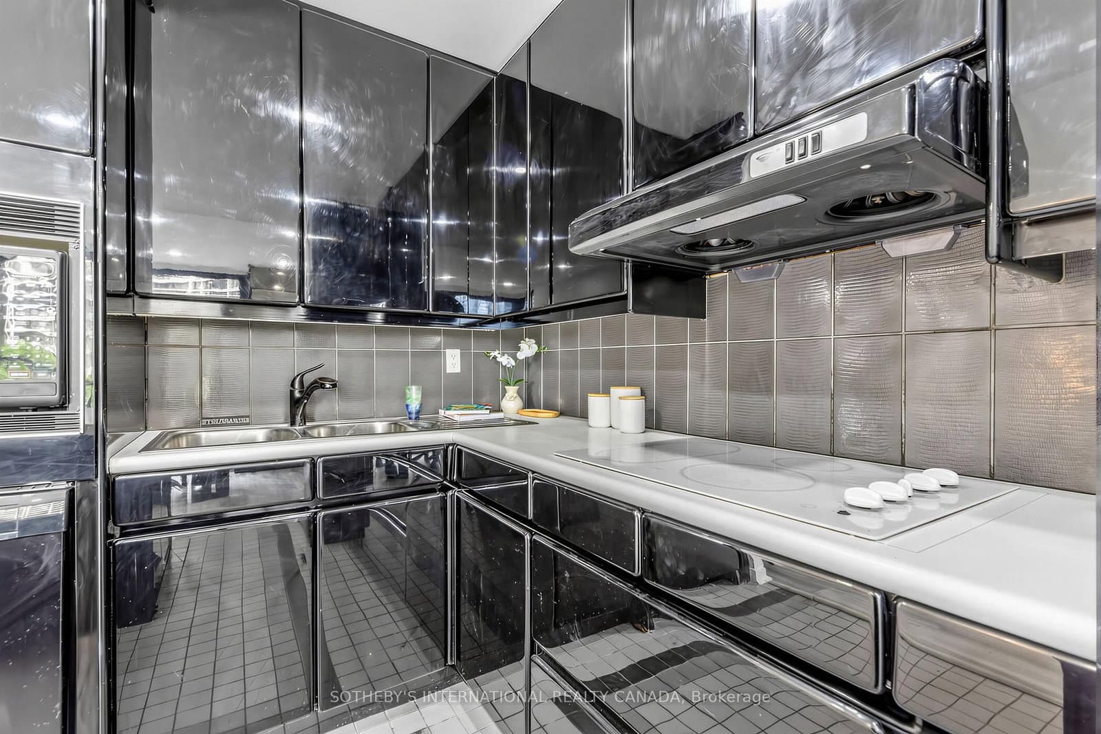 33 Harbour Square, Unit 1008 thumbnail 14