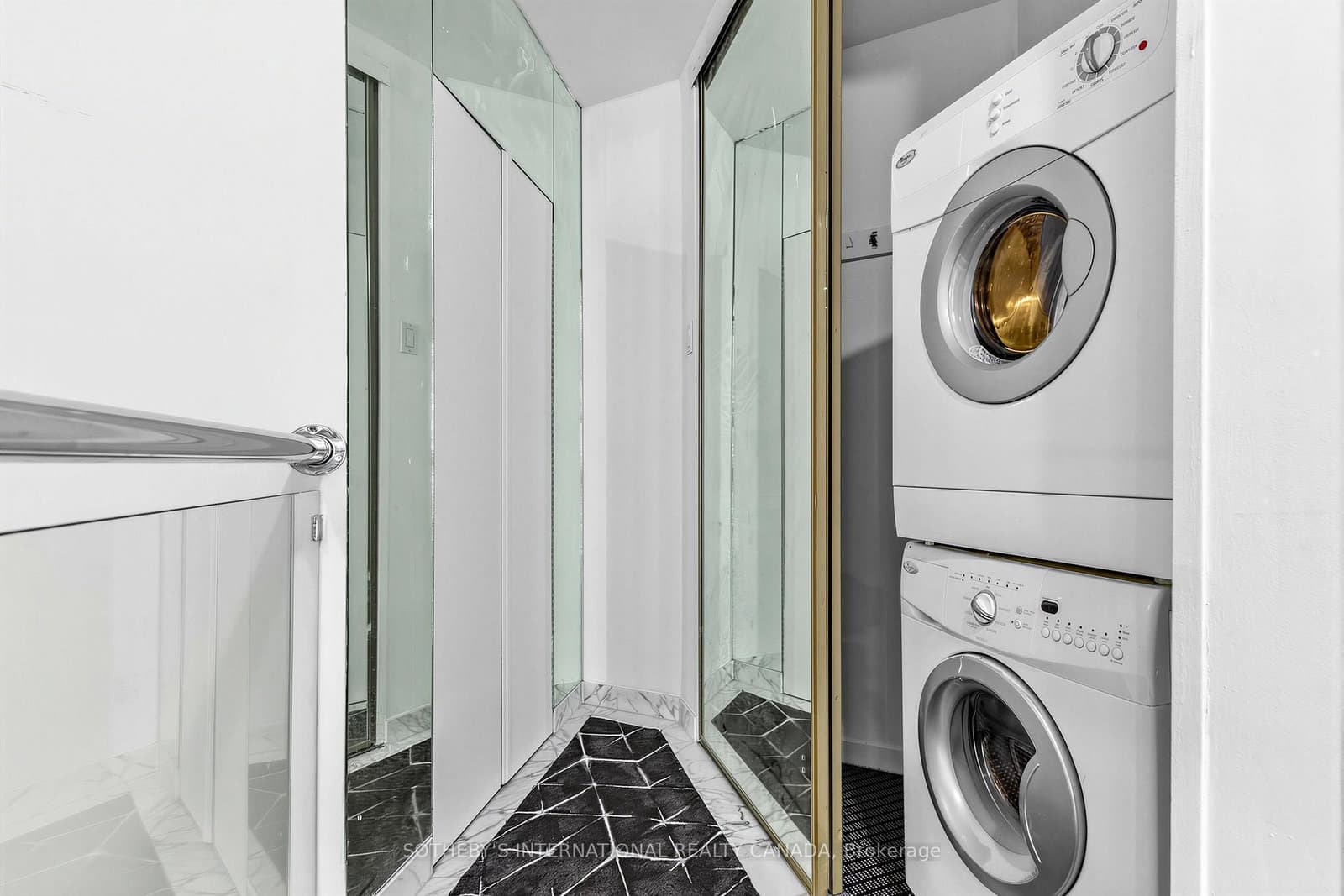 33 Harbour Square, Unit 1008 thumbnail 25
